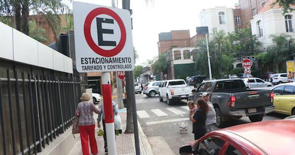 La Nación / Comuna asuncena aguarda dictamen de Contraloría para definir estacionamiento tarifado