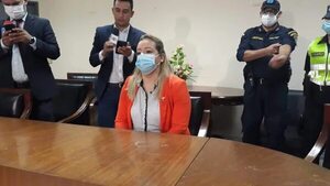Parto en el piso: Fiscala inspecciona el sitio donde nació el bebé en Hospital Nacional - Nacionales - ABC Color