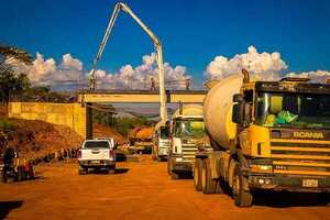 Duplicación de la Ruta PY02: continúan los trabajos en la variante de Itacurubi - .::Agencia IP::.