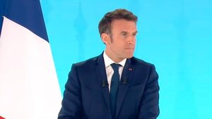 Diputados franceses presentan moción de censura contra Macron por 'huelga de bolígrafo'