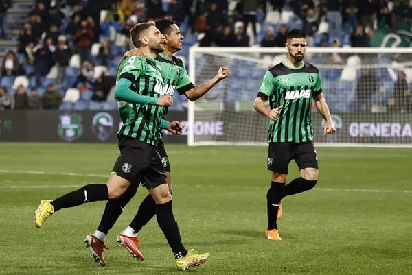 El Sassuolo agranda su racha de penales - Fútbol Internacional - ABC Color