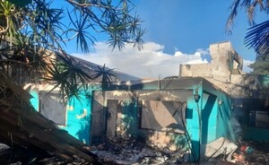 Voraz incendio consumió por una vivienda en el barrio Acaray