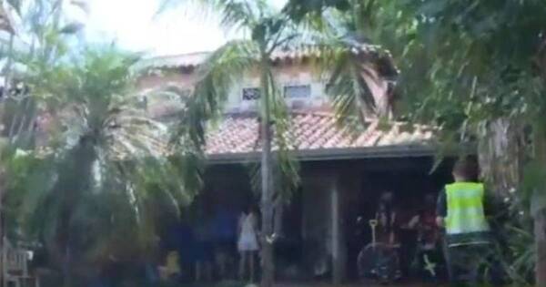 La Nación / Bomberos controlan incendio de vivienda en Villa Elisa