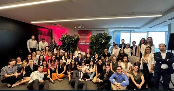 La Nación / Ferrere conversó con mujeres paraguayas que “se potencian”