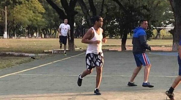 Ronaldinho habló de su paso por la cárcel en Paraguay