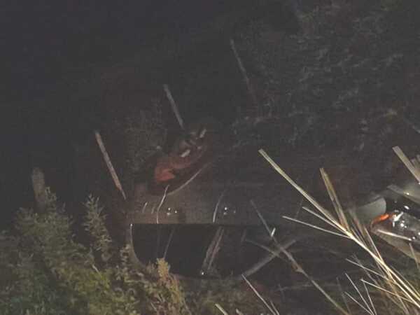 Ebrio volcó su vehículo y se salvó de milagro en Coronel Bogado