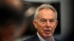 La guerra de Irak no es equiparable con la invasión a Ucrania, para Blair