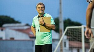 Diego Aguirre baraja opciones para su estreno 