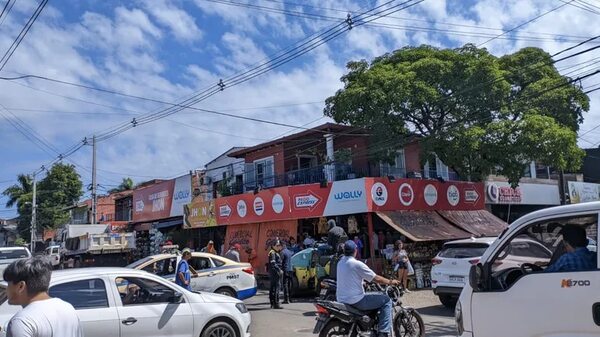 En horas de tránsito pesado, Municipalidad de Luque remienda calles - Nacionales - ABC Color