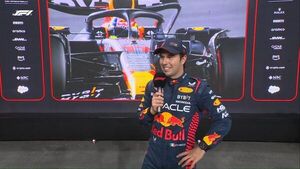 'Checo' Pérez firma la 'pole' en Arabia Saudí