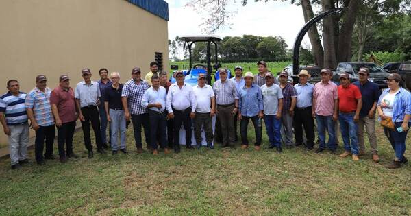 La Nación / Productores de leche de Santa Rosa del Mbutuy buscarán duplicar producción del 2022