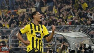 El Dortmund golea y es líder de la Bundesliga