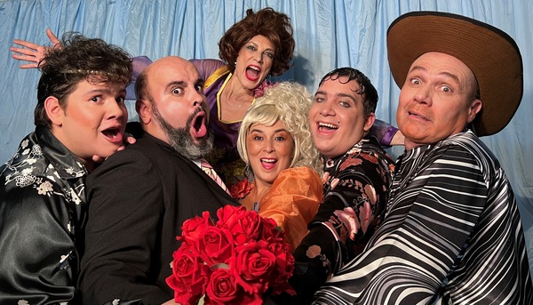 Diario HOY | Comedia teatral “Socorro, mamá me quiere casar” en Espacio Casa Mayor