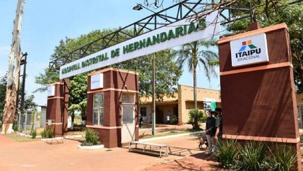 Adolescente da a luz en pasillo de hospital de Hernandarias