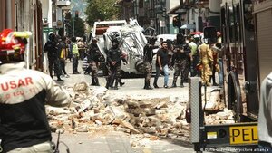Sismo en Ecuador y Perú deja al menos trece muertos