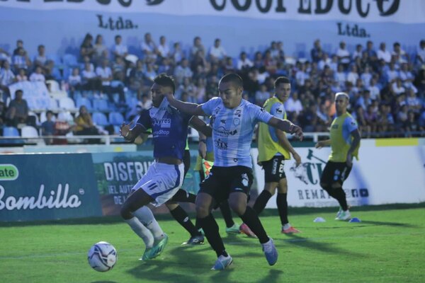 Versus / El Supercampeón Ameliano se hizo fuerte en el feudo de Guaireña y escala en la tabla del Apertura