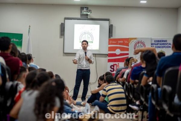 Más de doscientos estudiantes de Concepción participaron de Escuela de Liderazgo de la Secretaría Nacional de la Juventud