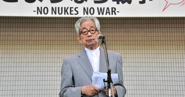 La Nación / Kenzaburo Oe, un poeta del dolor humano