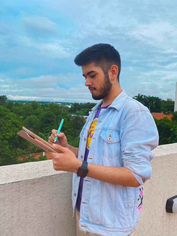 Diario HOY | Joven paraguayo cautiva las redes con sus ilustraciones digitales