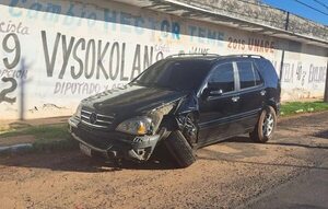 Subjefe de Narcóticos provocó accidente, intentó huir y dio positivo al alcotest  - Policiales - ABC Color
