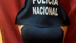 Señor pidió a su joven novia que deje de tomar y ella le sopapeó