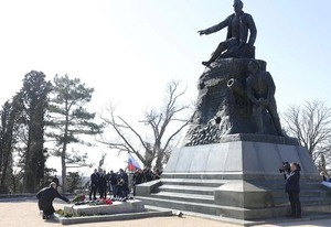 Visita sorpresa de Putin a Crimea | 1000 Noticias