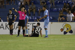 Versus / Roque Santa Cruz queda fuera de la convocatoria de Libertad por sexto juego al hilo