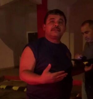 Video: comisario protagonista de accidente quiso huir del lugar - Policiales - ABC Color