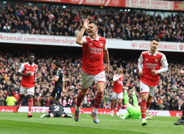 Versus / Arsenal destroza al Crystal Palace y extiende su ventaja como líder de la Premier League