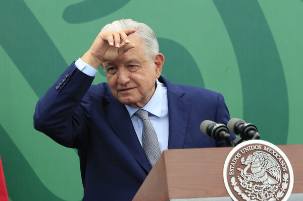 López Obrador se debate entre los combustibles fósiles y las renovables - MarketData