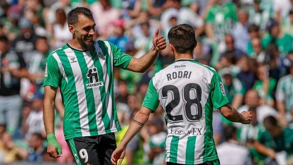 Betis de Pellegrini le gana el puso al Mallorca de Aguirre