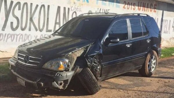 Subjefe antinarcótico conduce alcoholizado, choca contra vehículo e intenta huir