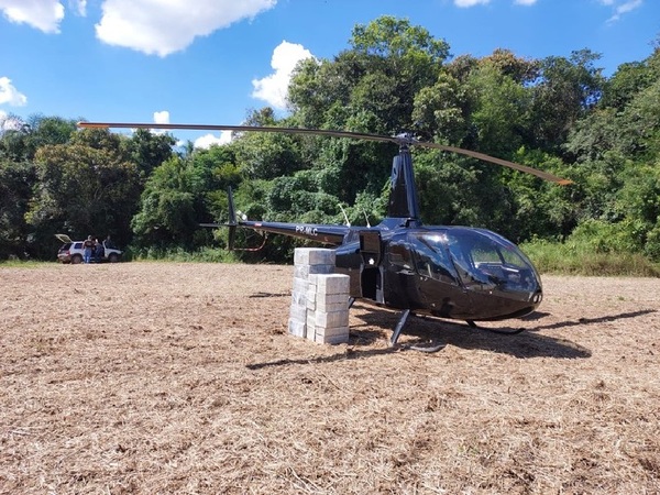 Helicóptero con droga paraguaya fue interceptado en Brasil - La Tribuna