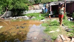 Eterna problemática: Barrios humildes de Asunción siguen amenazados por crecida