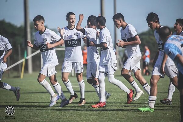 La cima de la Sub 14 sigue igual   - Fútbol - ABC Color