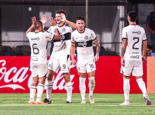 Olimpia festejó en Para Uno - APF