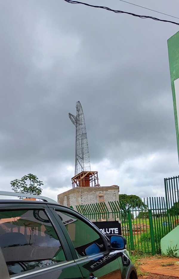 Inició edificación de monumento a la Virgen de Caacupé en la sede de la Expo Amambay - Radio Imperio