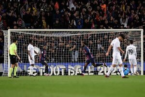 Barcelona gana el Clásico y acaricia la Liga - Fútbol Internacional - ABC Color