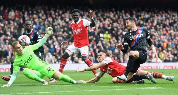 Arsenal golea y se escapa a ocho puntos del Manchester City en la Premier - Fútbol Internacional - ABC Color