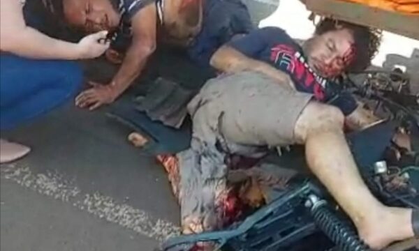 Un motociclista muerto y otro herido al ser embestidos y arrastrados por tractocamión – Diario TNPRESS
