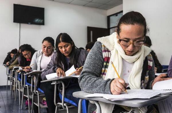 Adultos mayores podrán aprender inglés: Ofrecen curso gratis - Megacadena — Últimas Noticias de Paraguay