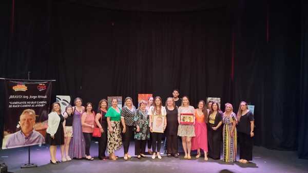 Emotivo homenaje a Jorge Hrisuk en el Festival Internacional de Teatro en Encarnación.