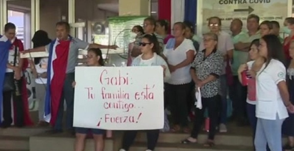 Hospital Nacional de Itauguá: Enfermeros de manifiestan - C9N
