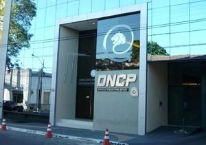 Instituciones recurren a organizaciones externas para saltarse la ley de contrataciones públicas, afirman - Economía - ABC Color