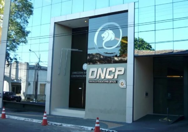 Instituciones recurren a organizaciones externas para saltarse la ley de contrataciones públicas, afirman - Economía - ABC Color
