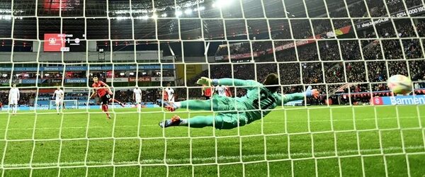 Bayern pierde y Dortmund asume el liderato en la Bundesliga - Fútbol Internacional - ABC Color
