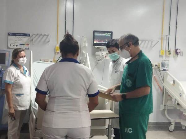 Unidad de Cuidados Intensivos Cardiovasculares de Clínicas en pleno funcionamiento - .::Agencia IP::.