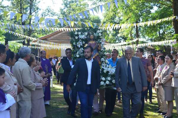 Nutrida concurrencia en la festividad central del santo patrono San José Esposo y aniversario fundacional de la comunidad de San José de los Arroyos - Noticiero Paraguay