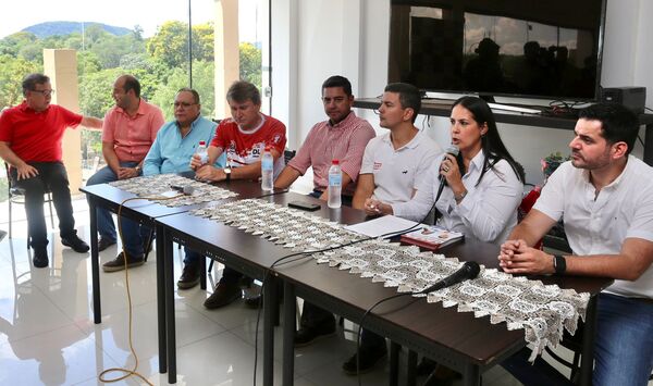 Candidata a diputada por Patria Querida apoya a dupla colorada para la Presidencia - El Trueno