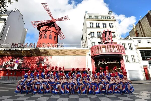 El Moulin Rouge anuncia próximo fin de espectáculo con serpientes - Viajes - ABC Color